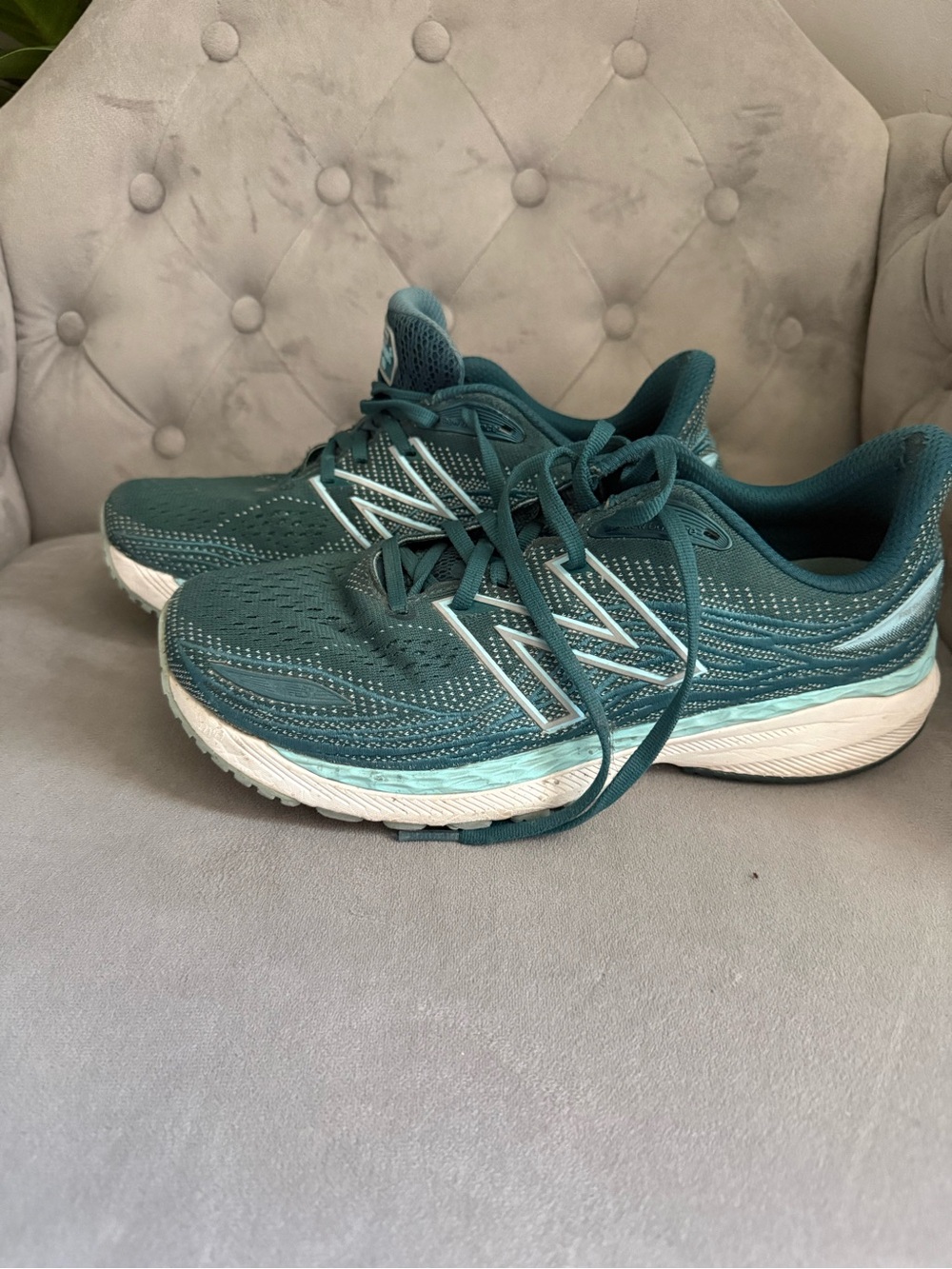 New Balance Women's size 9 Lace-Up Running Sneakers
